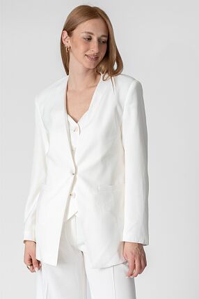 JACKET WITH BUTTON
