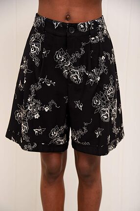 MI LUV YUH SHORTS