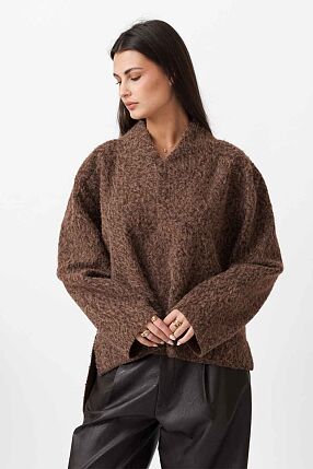 V NECK KNIT TOP