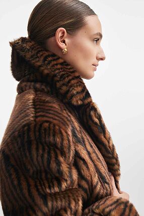 THROWBACK FUR CROPPED JACKET