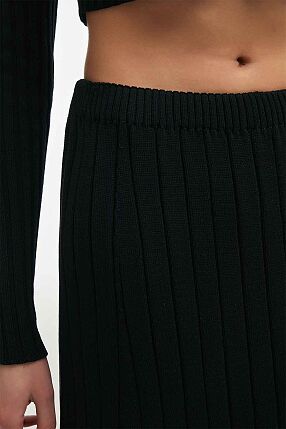 FEMME  KNITTED SKIRT