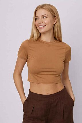 FITTED T-SHIRT