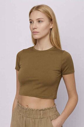 FITTED T-SHIRT