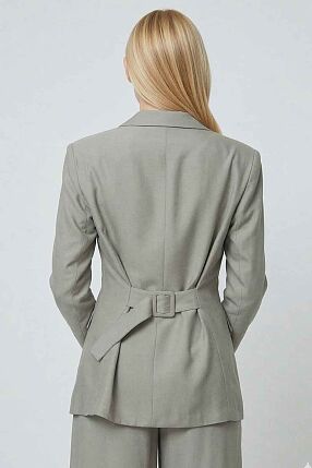 STATEMENT BLAZER