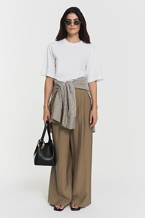 CHELSEY TEE WHITE