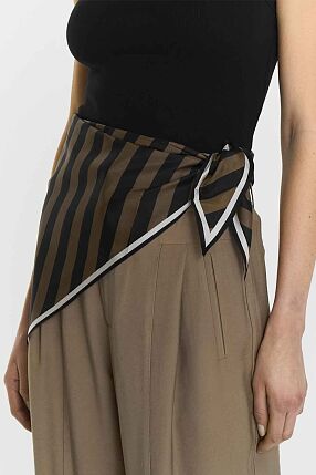 ERINNA SILK SCARF BLACK BEIGE