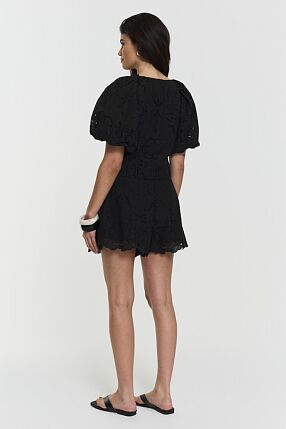 MEIRA BRODERIE SHORTS BLACK