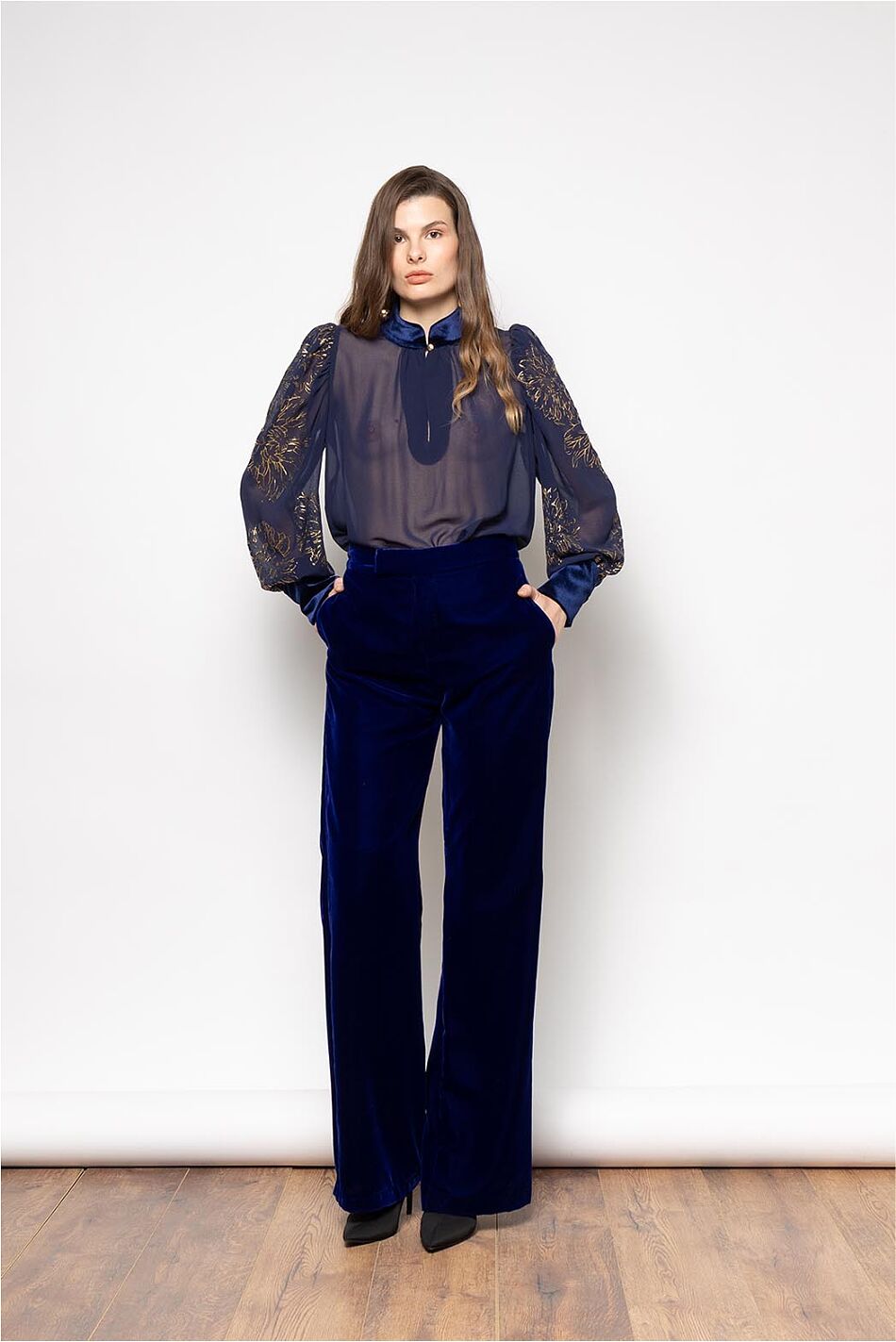 NINEMIA PANT