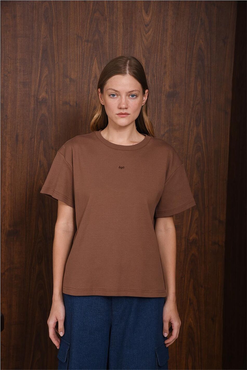 UNTOUCH TEE