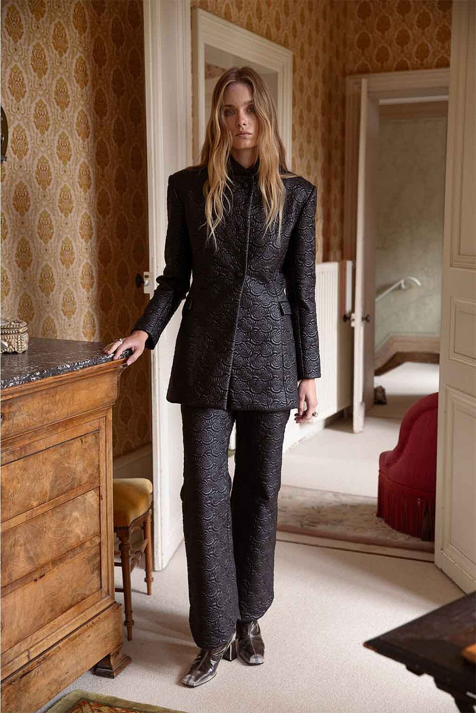 MORGAN BLAZER