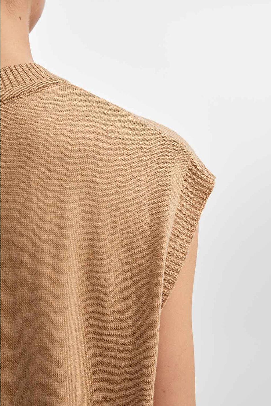 BASICK KNITTED VEST M/W
