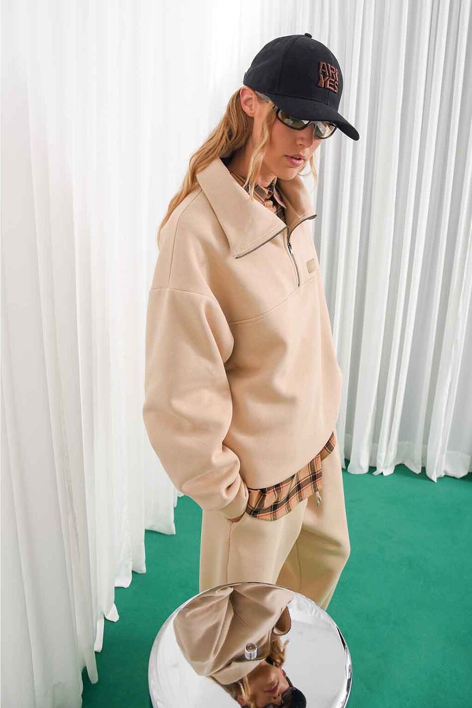 SELFHOOD ZIPPED SWEATER