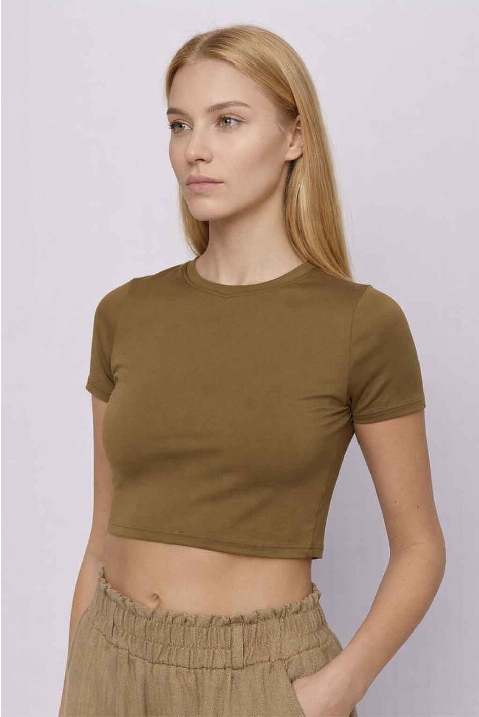 FITTED T-SHIRT