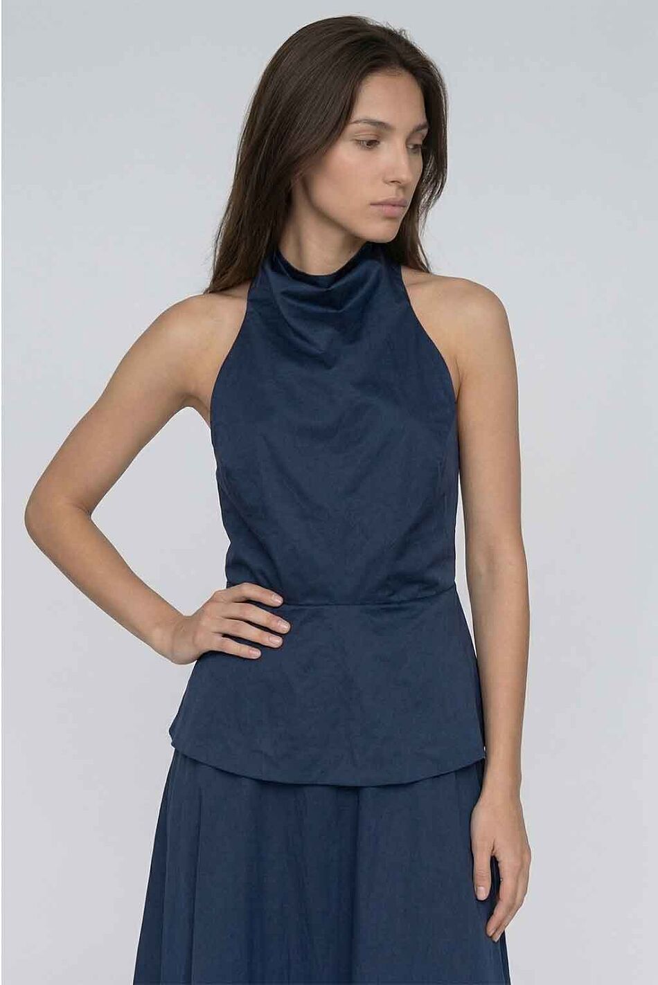 SHAPE HALTER TOP