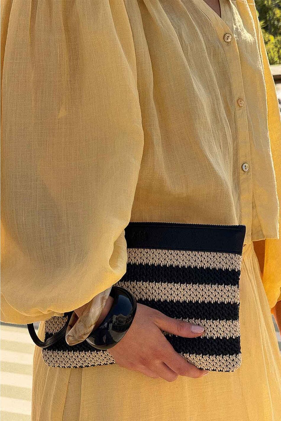 ALLIE CLUTCH BLACK BEIGE STRI