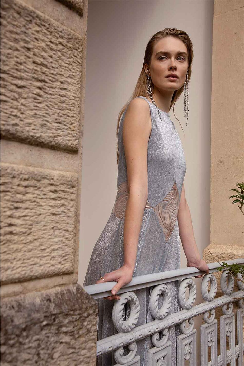 CURRENT DRESS